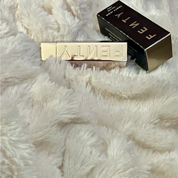 NEW Fenty Beauty Icon The Case Refillable Lipstick Case Metallic Nude - Picture 2 of 16